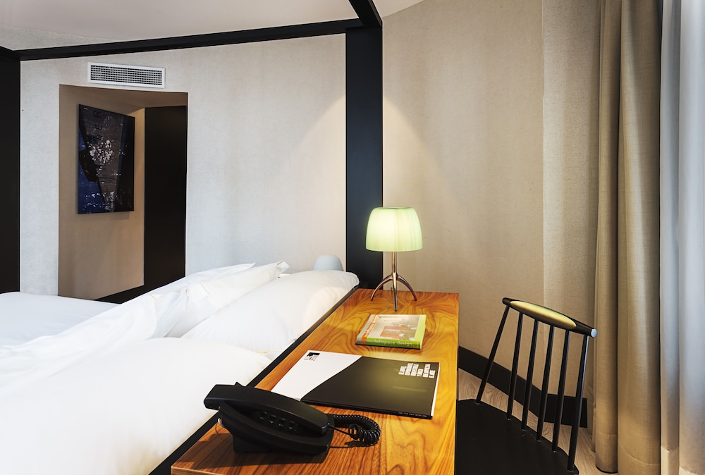 Hotel Boutique One Shot Luchana 22 17