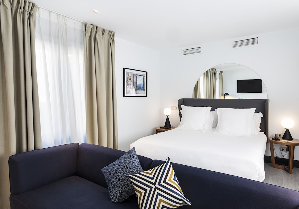 Hotel Boutique One Shot Luchana 22 21