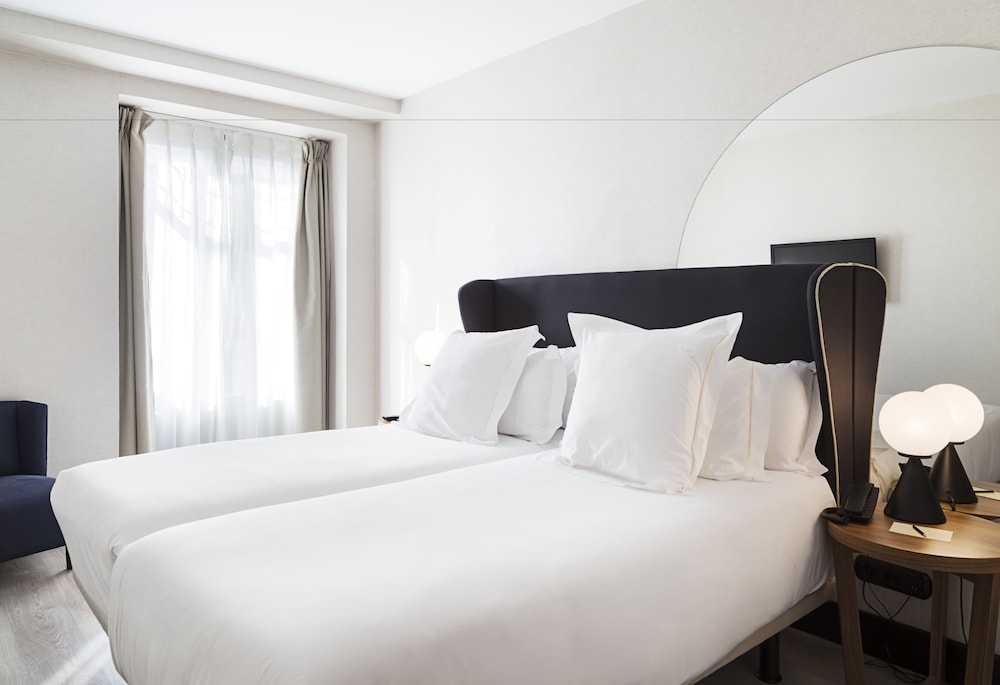 Hotel Boutique One Shot Luchana 22 15