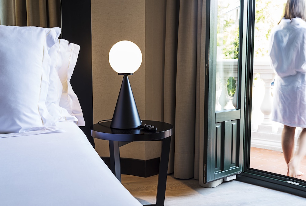 Hotel Boutique One Shot Luchana 22 13