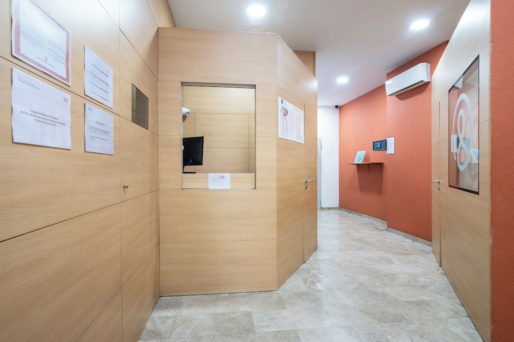 Pierre & Vacances Apartamentos Barcelona Sants 2