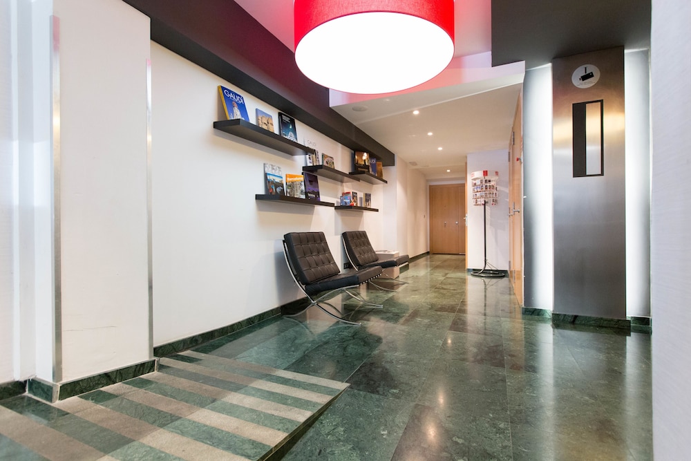 AinB Sagrada Familia Apartments 4