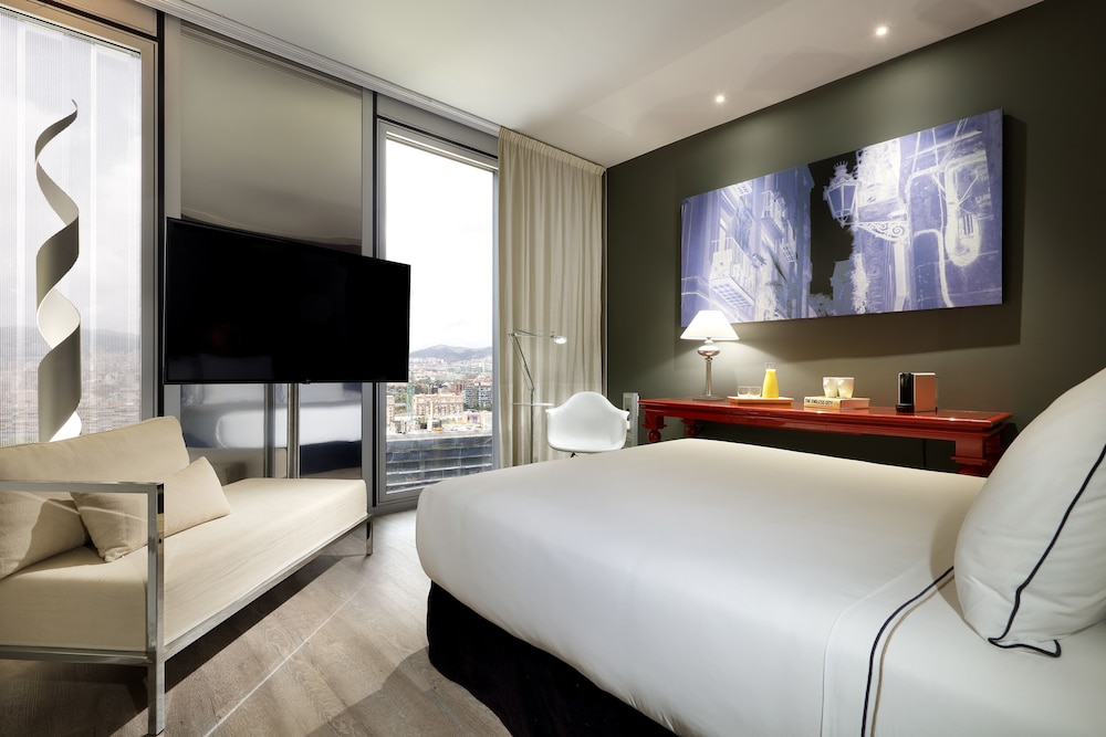 The Level at Meliá Barcelona Sky 20