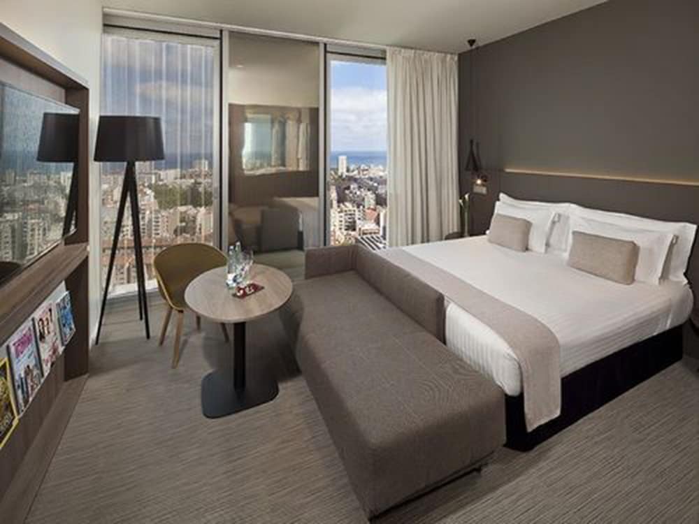 The Level at Meliá Barcelona Sky 9