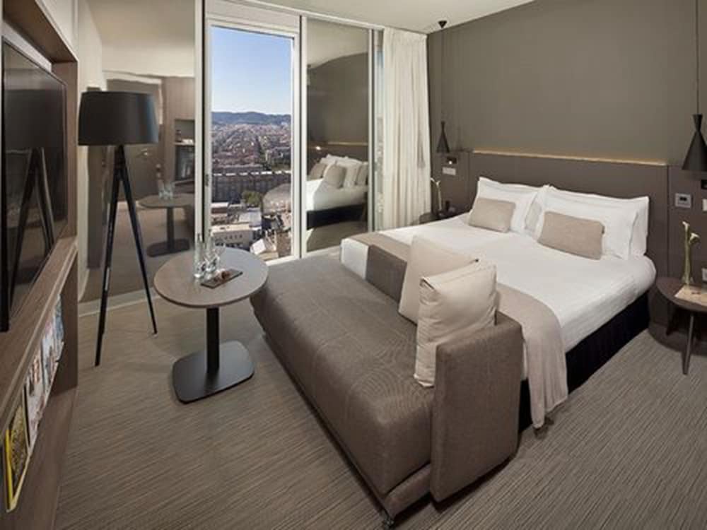 The Level at Meliá Barcelona Sky 10