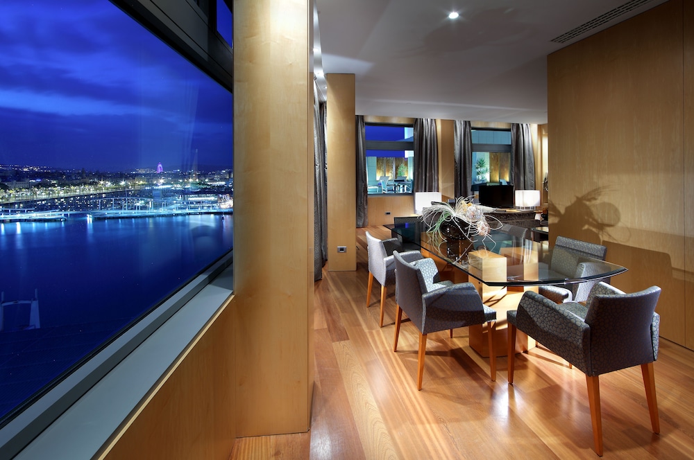 Eurostars Grand Marina Hotel 13