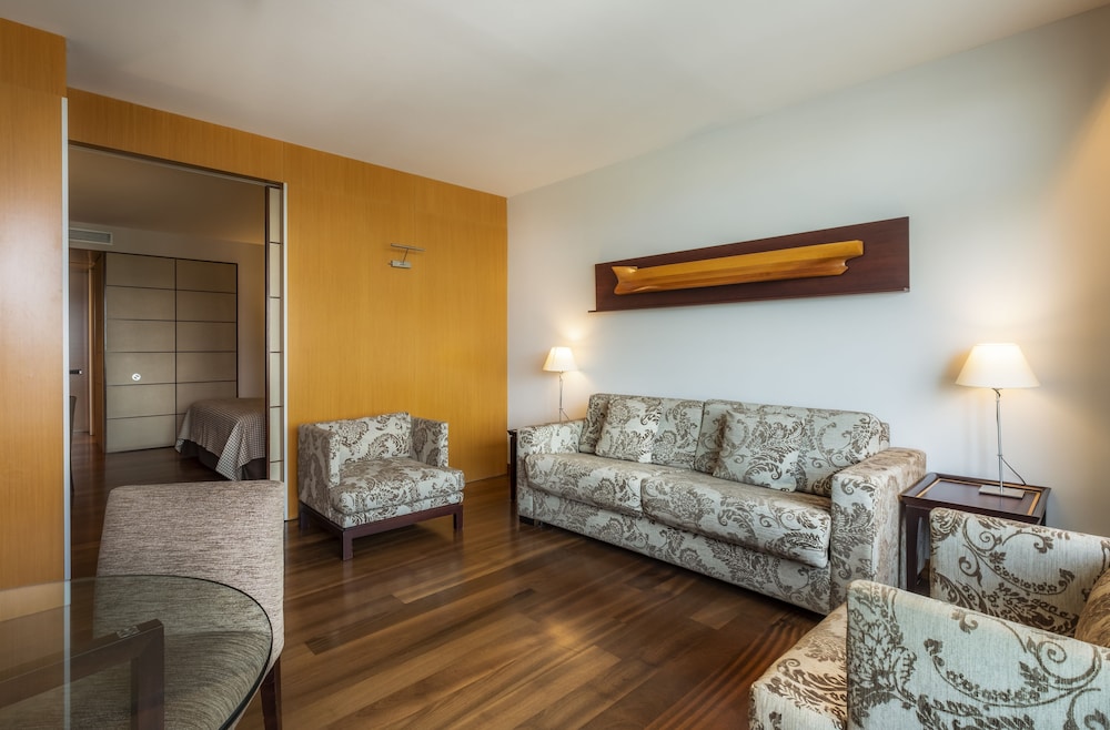 Eurostars Grand Marina Hotel 9