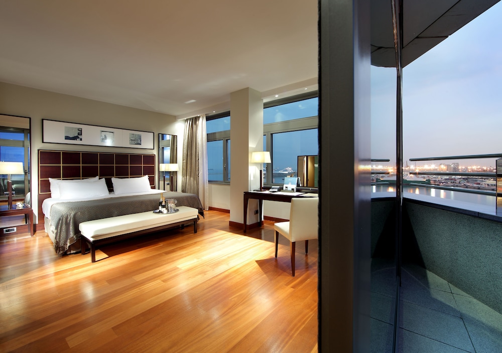 Eurostars Grand Marina Hotel 17
