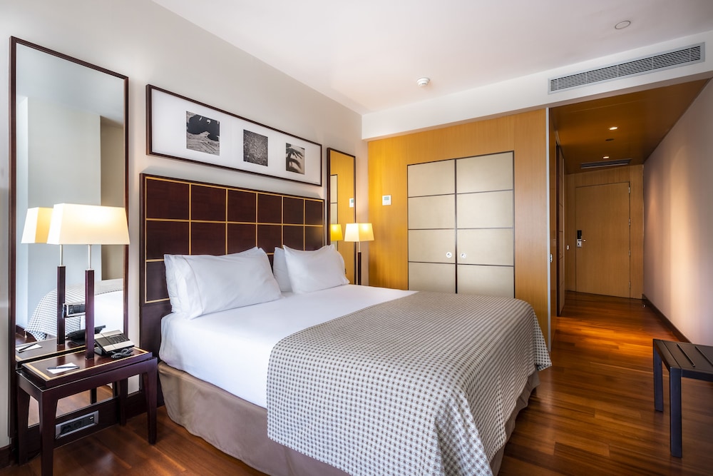 Eurostars Grand Marina Hotel 10
