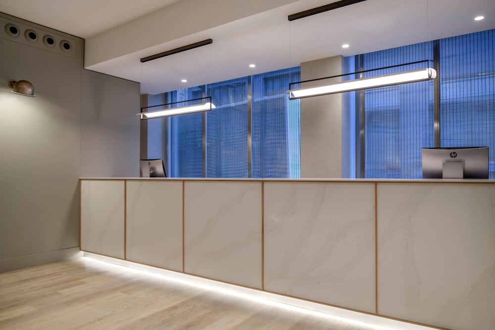 AC Hotel Carlton Madrid 2