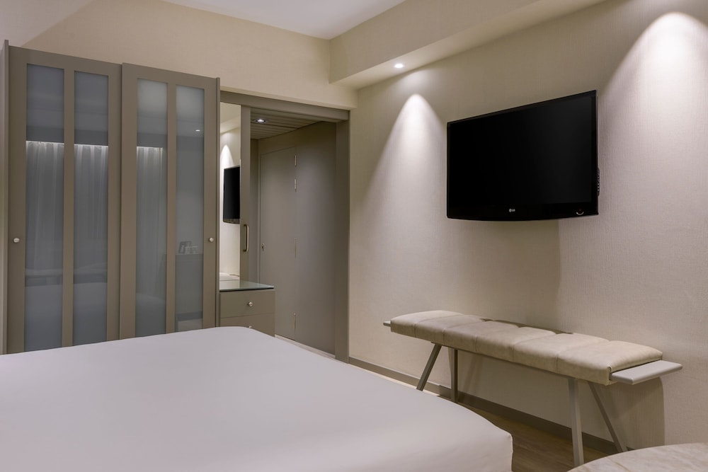 AC Hotel Carlton Madrid 6