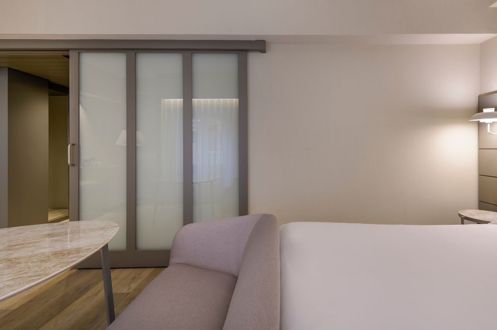 AC Hotel Carlton Madrid 22