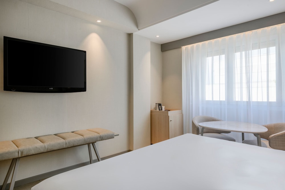 AC Hotel Carlton Madrid 21