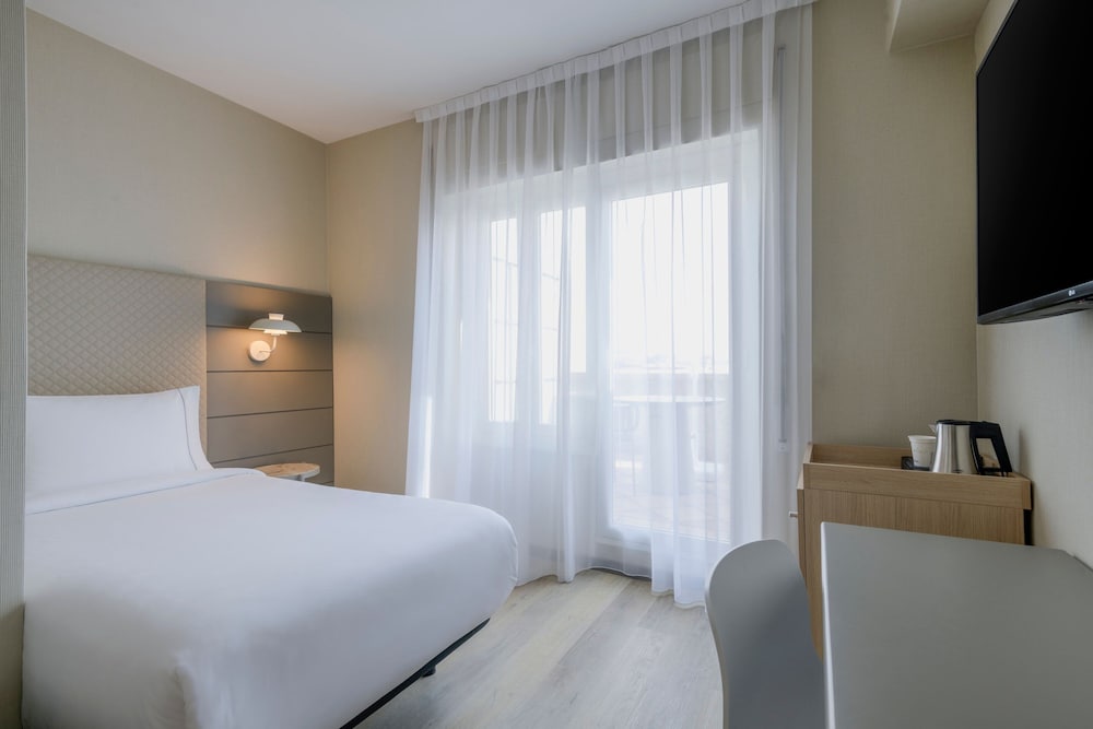 AC Hotel Carlton Madrid 7
