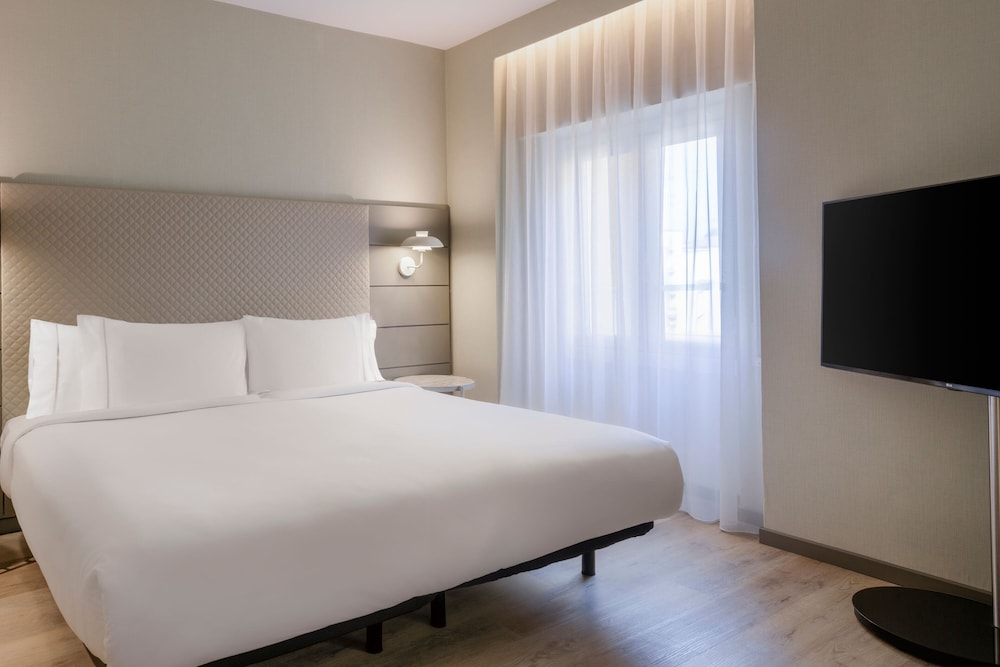 AC Hotel Carlton Madrid 17
