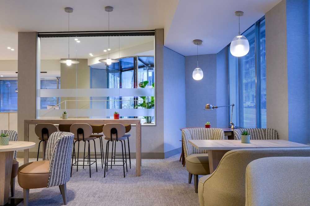 AC Hotel Carlton Madrid 1
