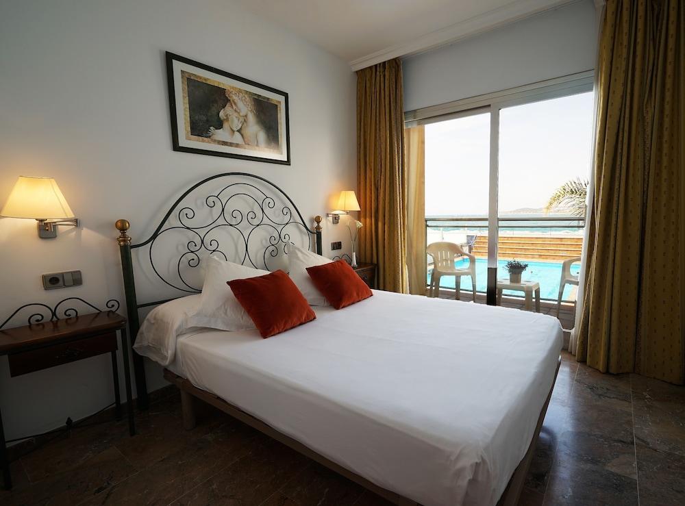Port Sitges Resort 5