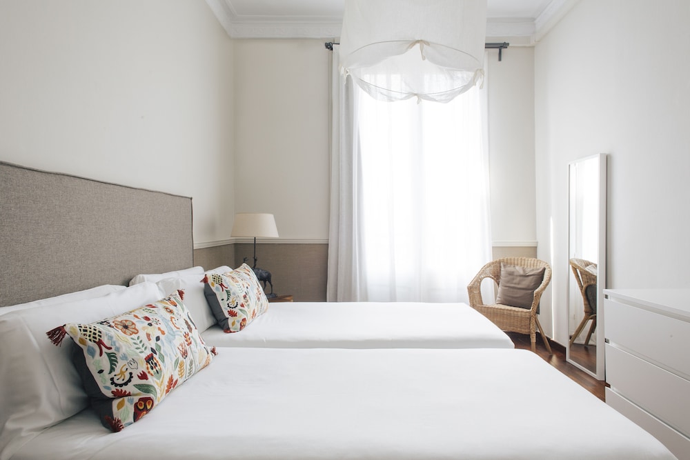Barcelona Apartments Val 4