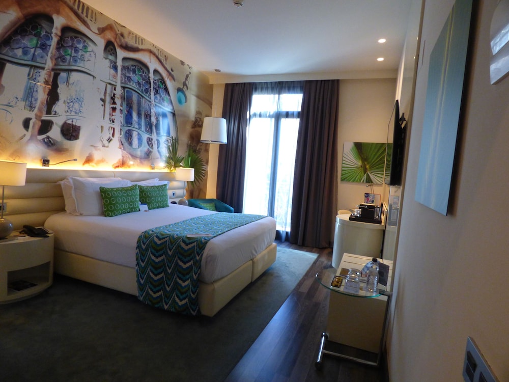 Indigo Barcelona - Plaza Catalunya 18