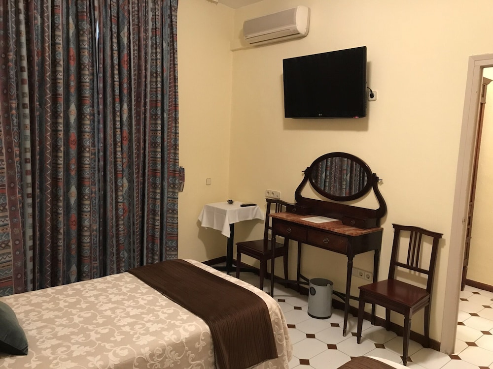 Hotel Suis 7