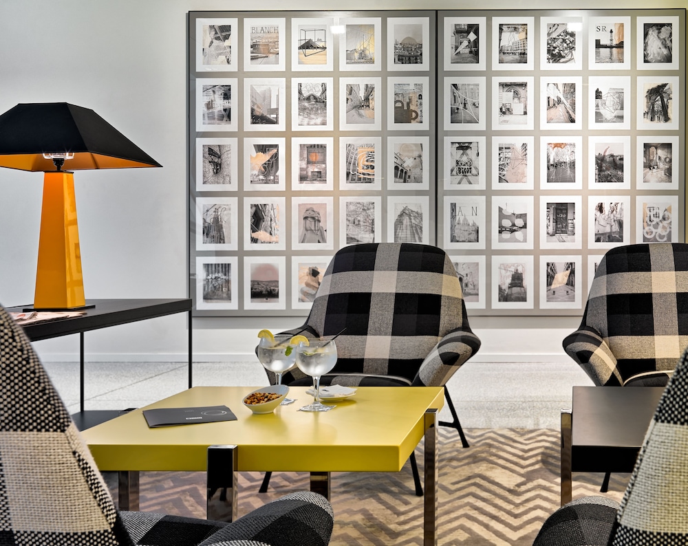 H10 Art Gallery 5