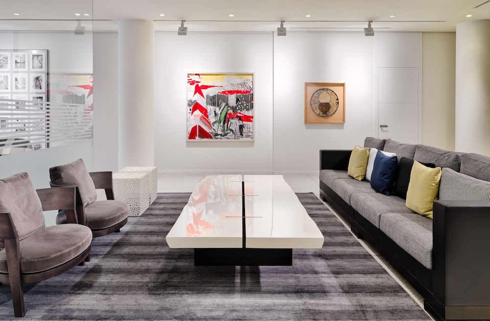 H10 Art Gallery 2