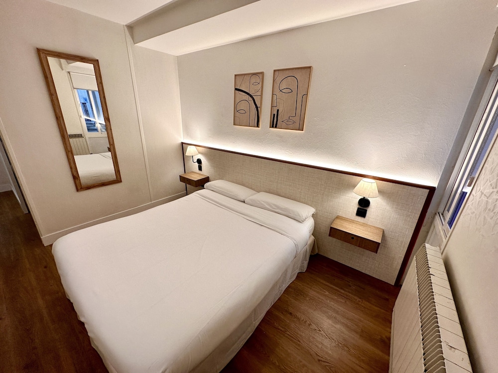 Far Home Gran Via 19