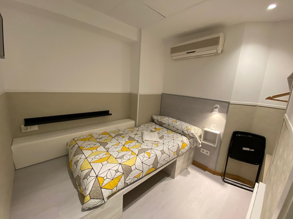Far Home Gran Via 17