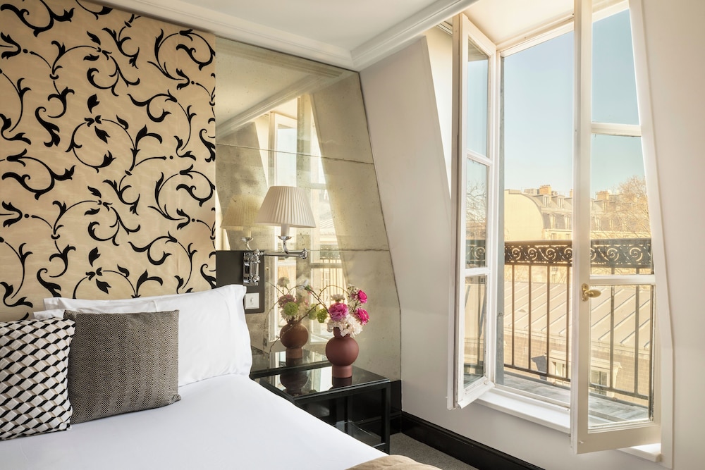 Castille Paris 24