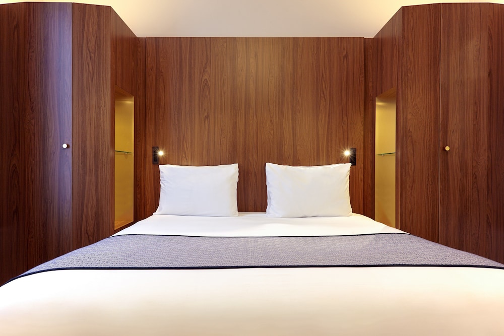 Holiday Inn Paris - Gare de Lyon Bastille 9