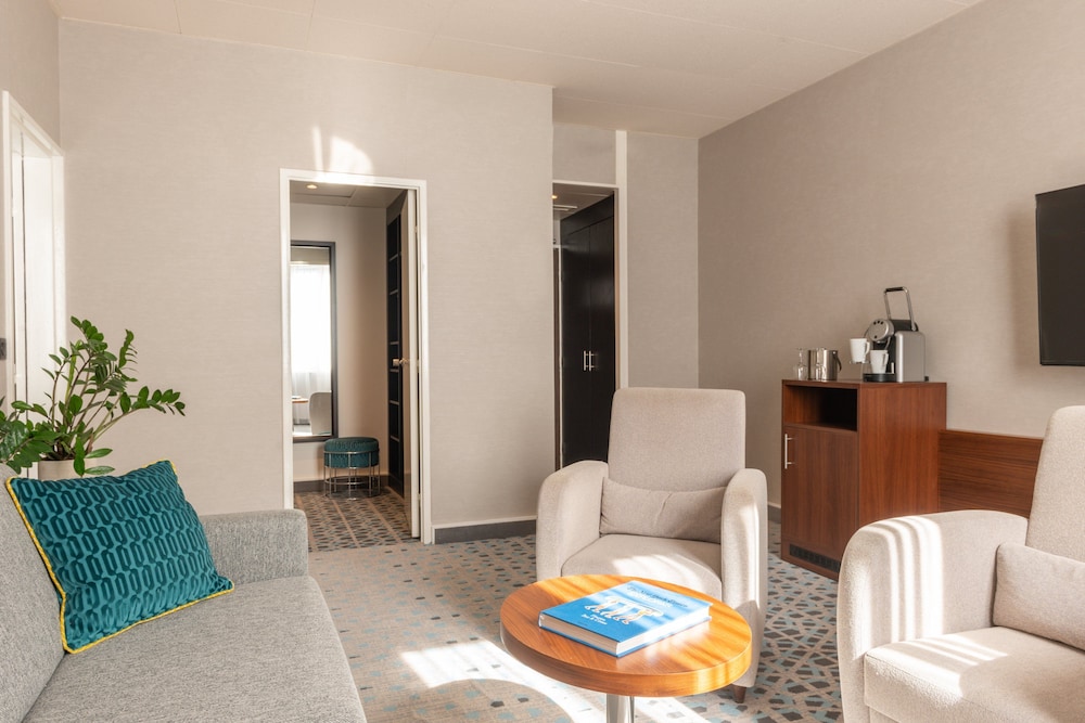 Crowne Plaza Paris-Republique 17