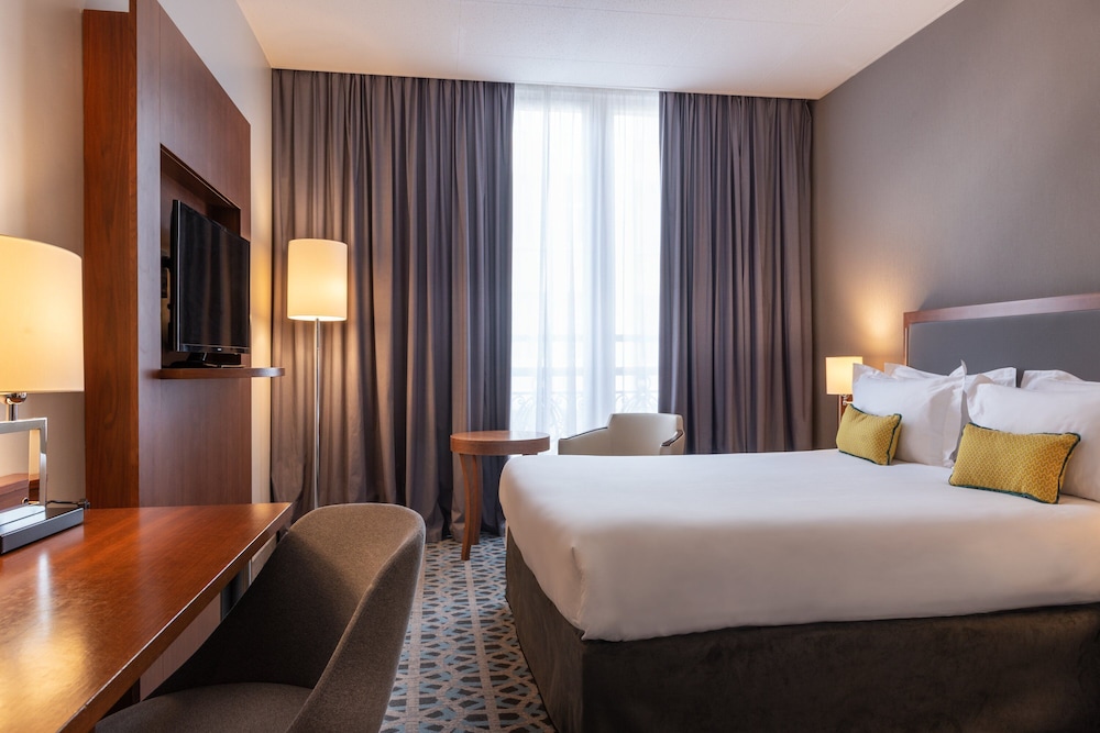 Crowne Plaza Paris-Republique 18