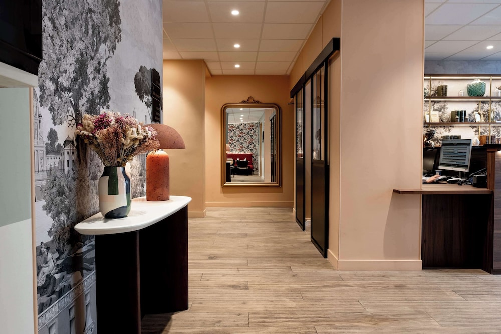Hotel Kyriad Paris X Canal Saint Martin République 2
