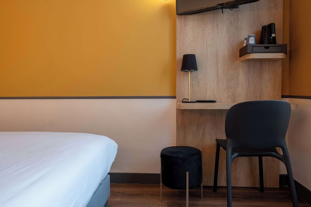 Hotel Kyriad Paris X Canal Saint Martin République 20