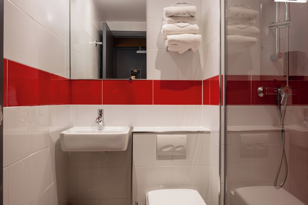 Hotel Kyriad Paris X Canal Saint Martin République 16