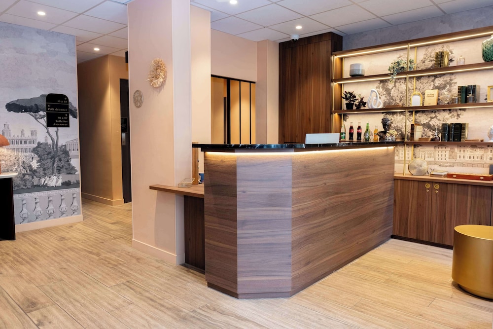 Hotel Kyriad Paris X Canal Saint Martin République 9