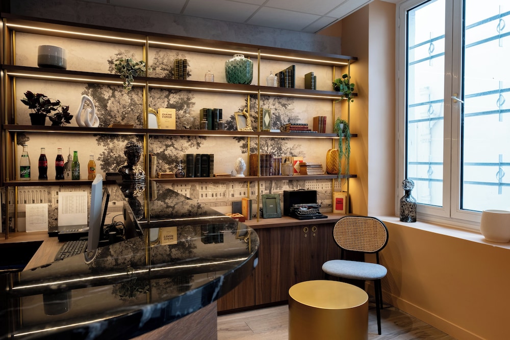Hotel Kyriad Paris X Canal Saint Martin République 5
