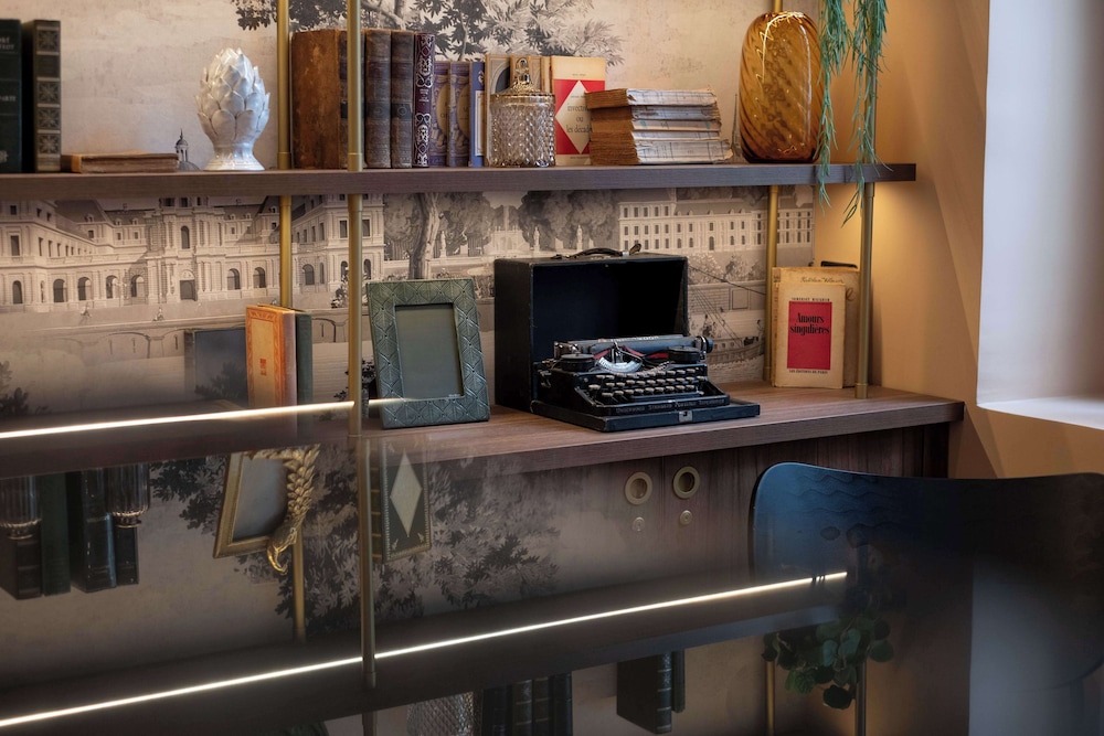 Hotel Kyriad Paris X Canal Saint Martin République 12