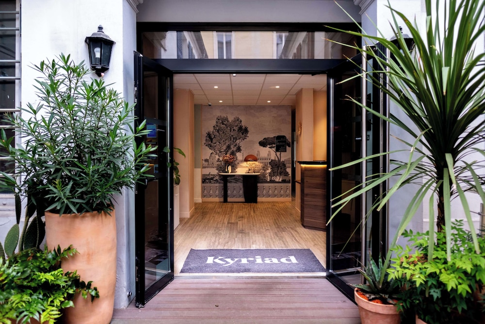 Hotel Kyriad Paris X Canal Saint Martin République 1