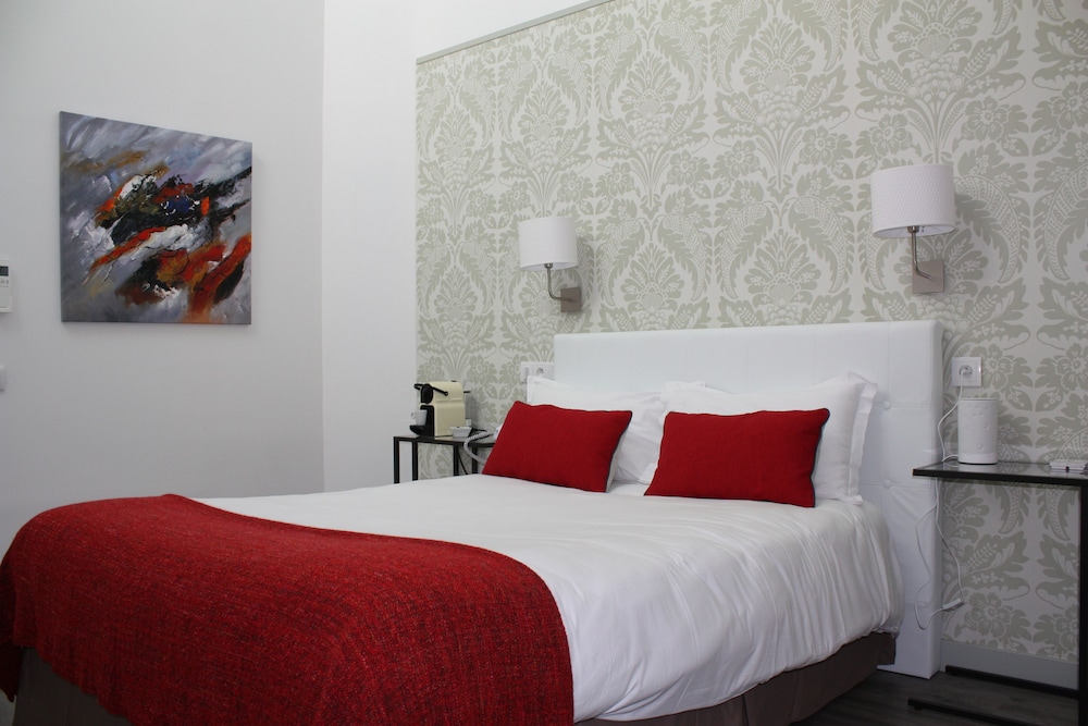Le Dauphin 8