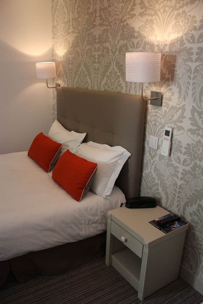 Le Dauphin 7