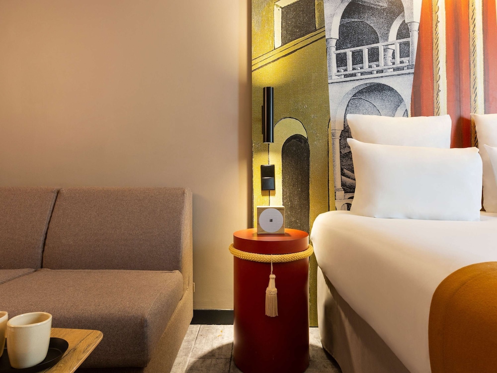 Mercure Paris Alésia 7