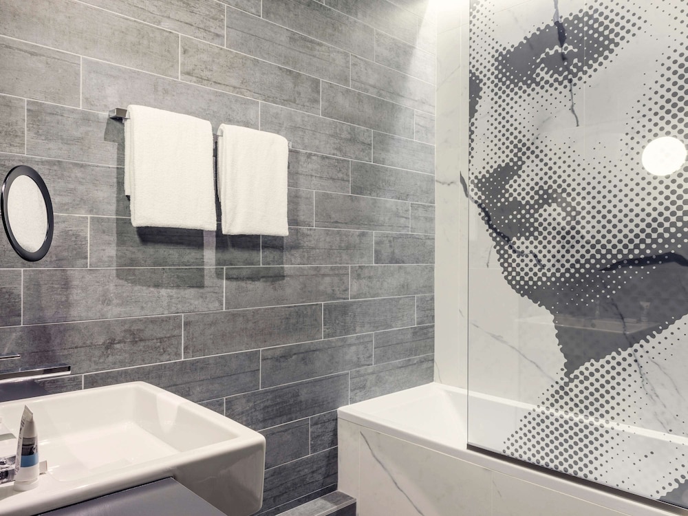 Mercure Paris Alésia 23