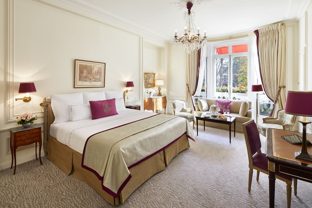 Hotel Plaza Athenee 13