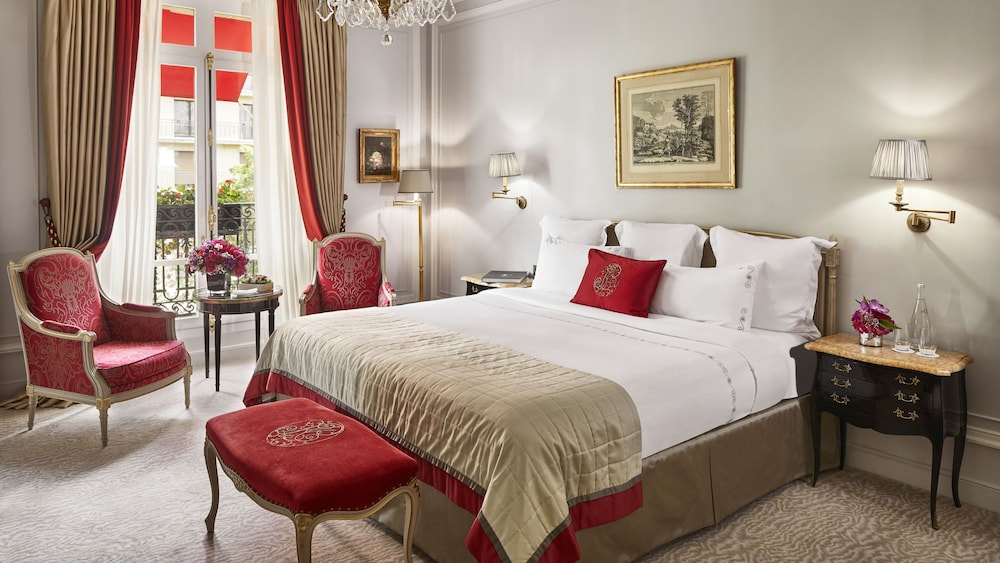 Hotel Plaza Athenee 12