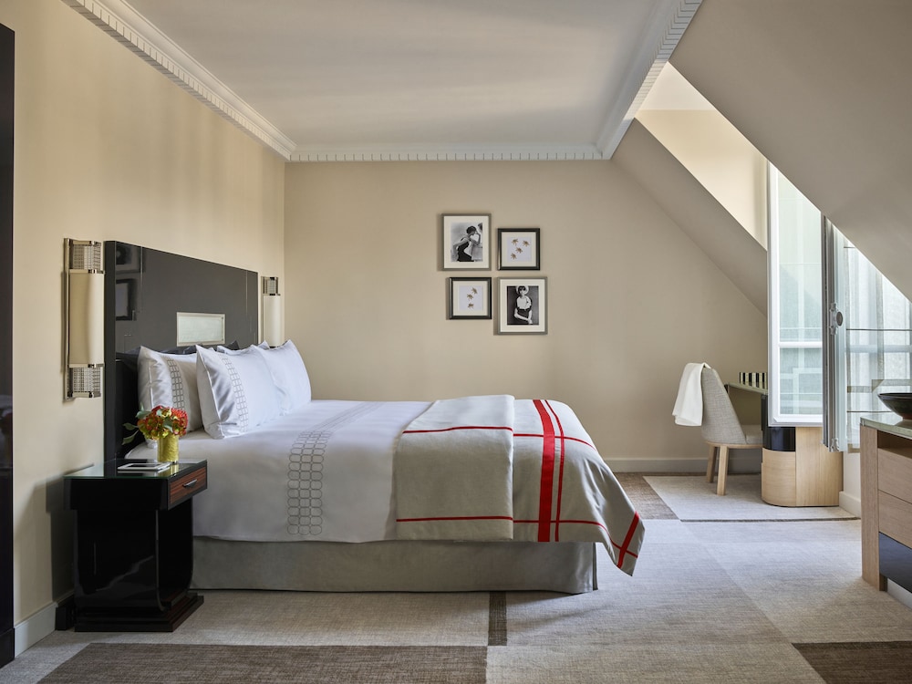 Hotel Plaza Athenee 8