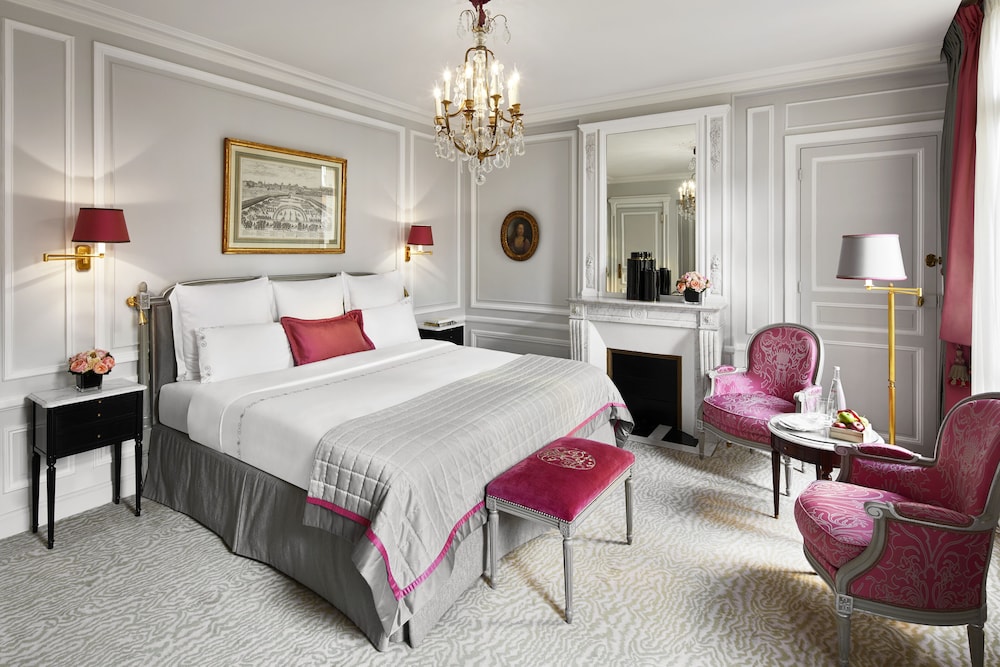 Hotel Plaza Athenee 17