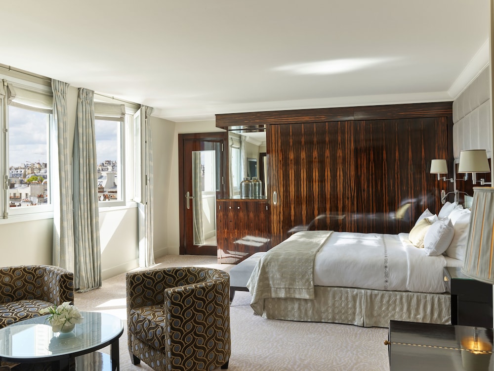 Hotel Plaza Athenee 18