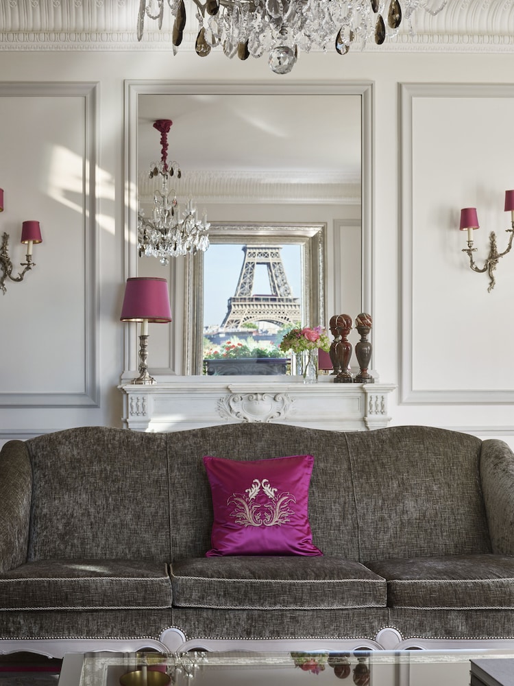 Hotel Plaza Athenee 1