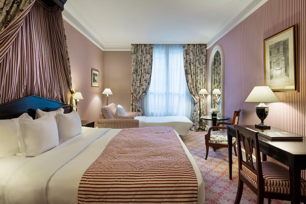 Le Dokhan's, Paris Arc de Triomphe, a Tribute Portfolio Hotel 21